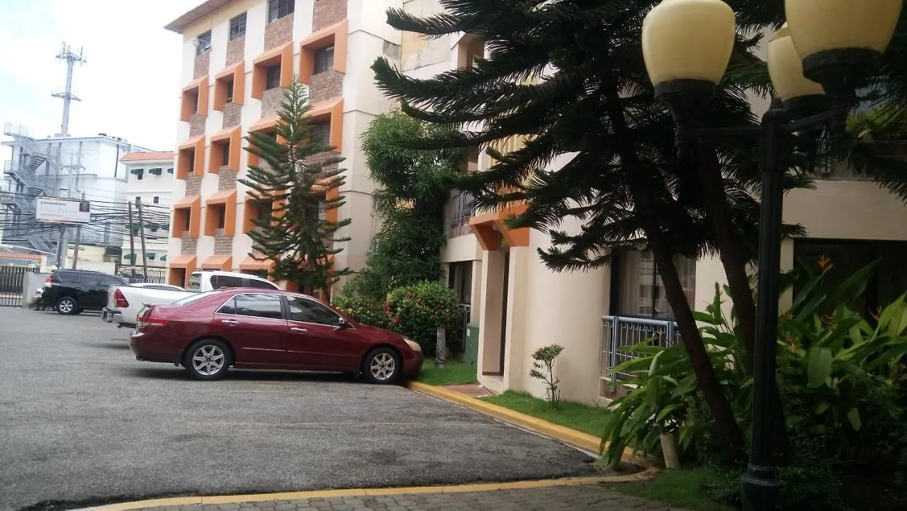 Apart-Hotel Plaza Colonial Playa Dorada