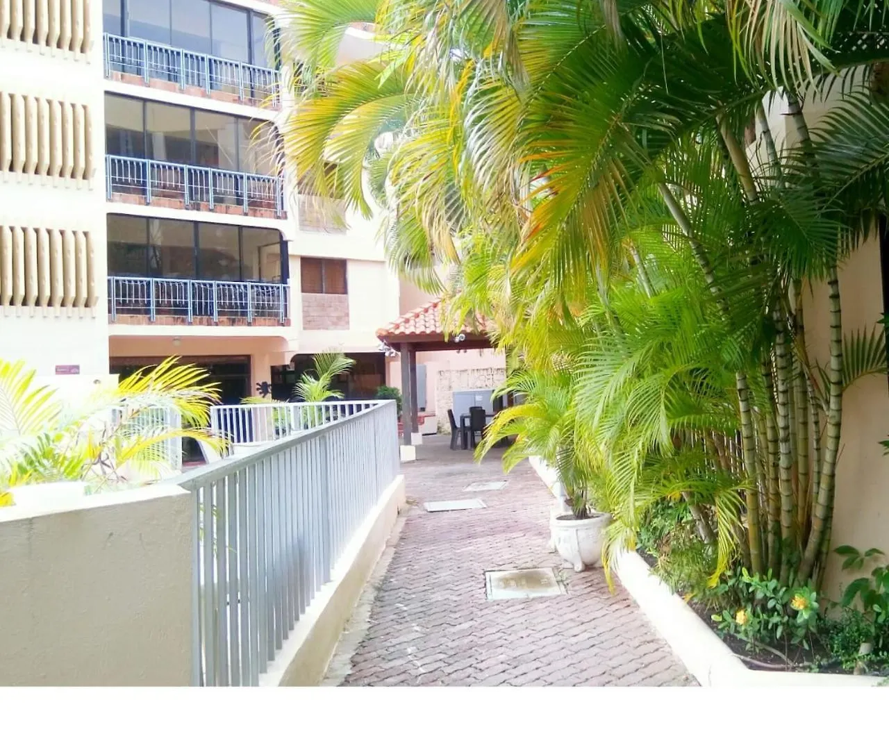 Apart-Hotel Plaza Colonial Playa Dorada 3*,